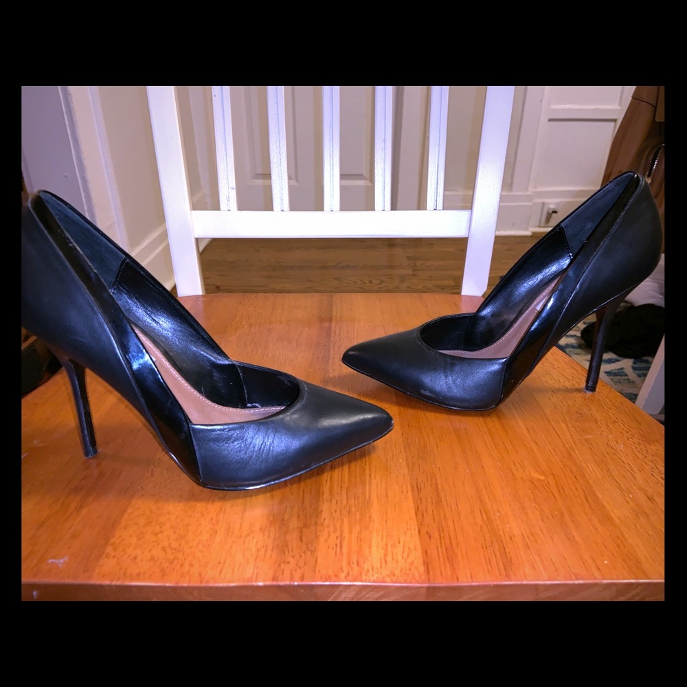 Steve Madden Black Leather Stiletto Heel